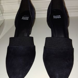 Eileen Fisher black almond toe pump 7.5